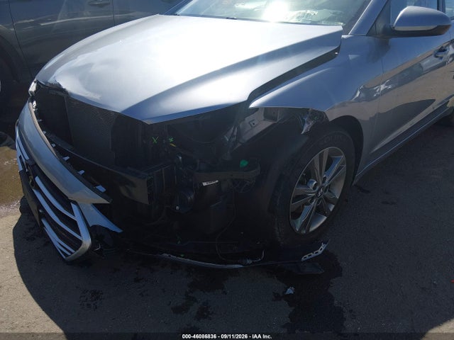 2017 HYUNDAI ELANTRA SE 6