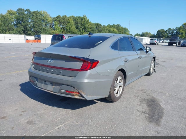 2022 HYUNDAI SONATA SE 4
