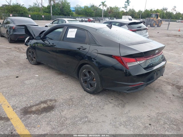 2021 HYUNDAI ELANTRA SEL 3