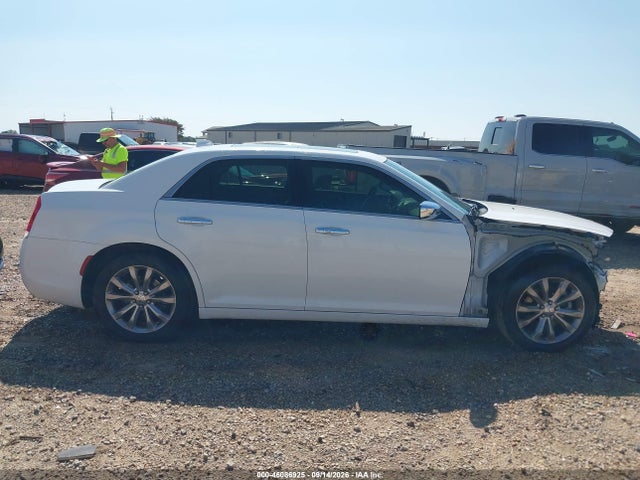2020 CHRYSLER 300 LIMITED AWD 13