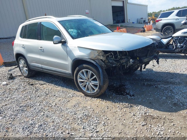2012 VOLKSWAGEN TIGUAN SE