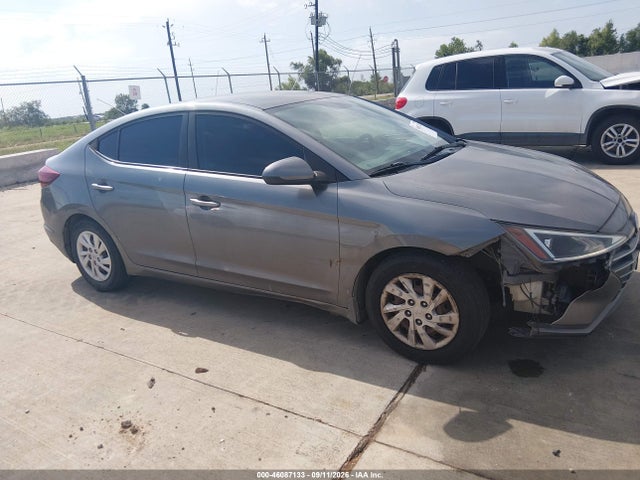 2019 HYUNDAI ELANTRA SE 13