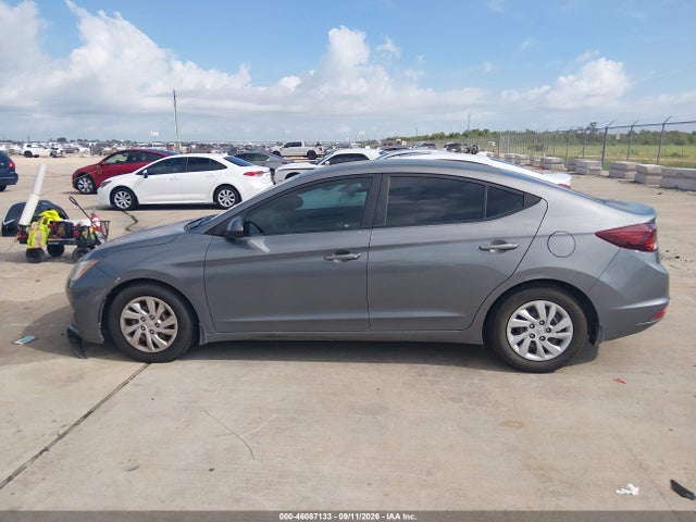 2019 HYUNDAI ELANTRA SE 14