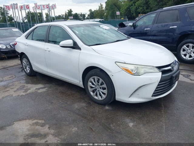 2015 TOYOTA CAMRY LE