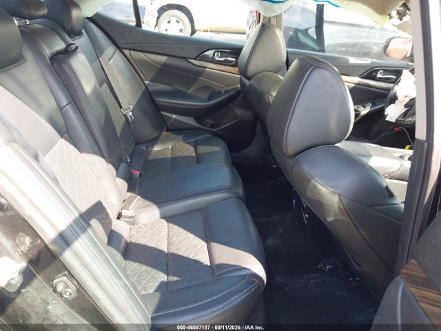 2017 NISSAN MAXIMA 3.5 PLATINUM 8