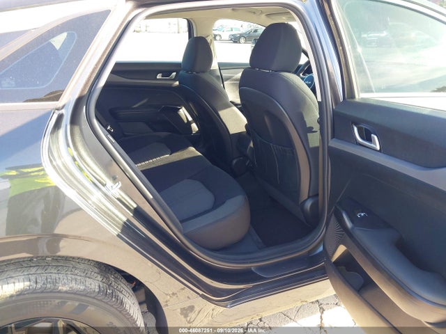 2025 KIA K5 LXS 8