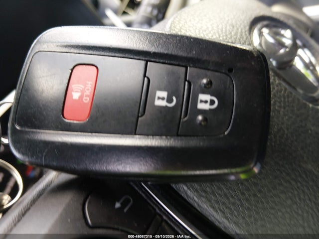 2023 TOYOTA RAV4 HYBRID SE 11