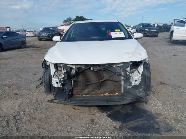 2022 TOYOTA CAMRY LE 12