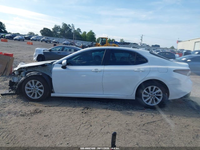 2022 TOYOTA CAMRY LE 14