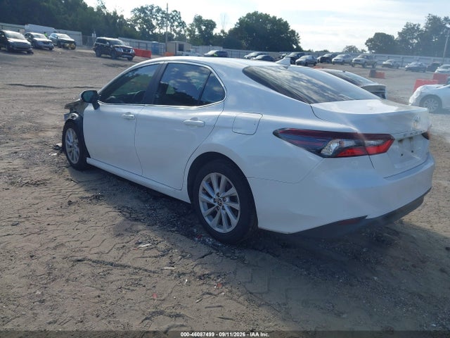 2022 TOYOTA CAMRY LE 3
