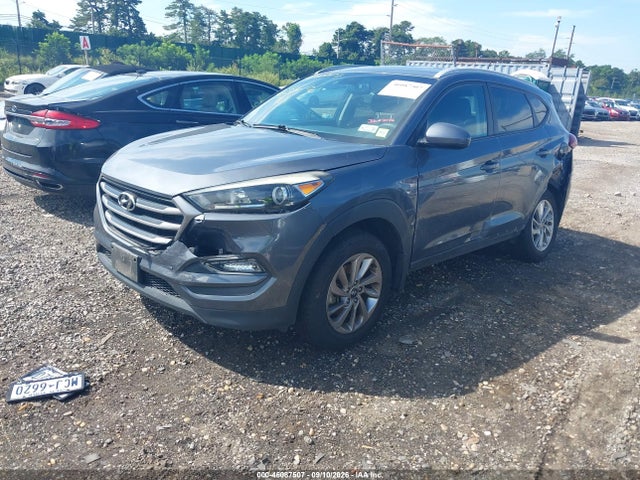 2017 HYUNDAI TUCSON SE 2