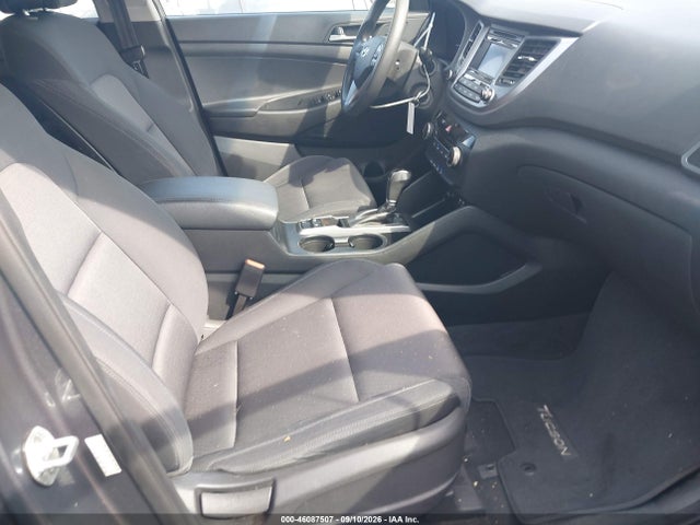 2017 HYUNDAI TUCSON SE 5