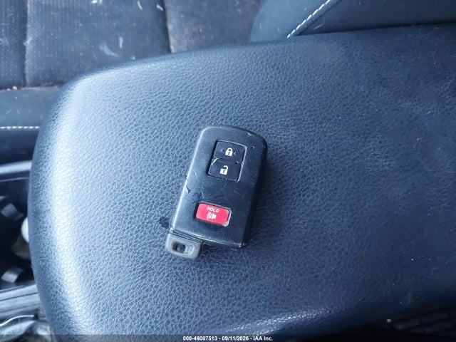 2018 TOYOTA RAV4 HYBRID XLE 11