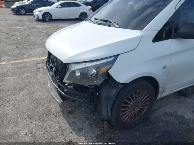 2023 MERCEDES-BENZ METRIS 6