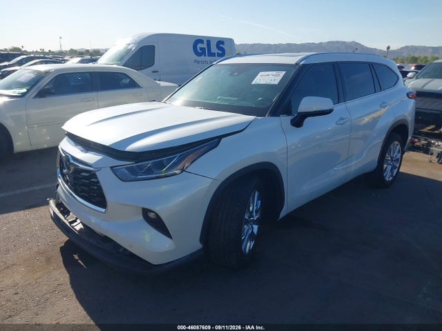2021 TOYOTA HIGHLANDER LIMITED 2