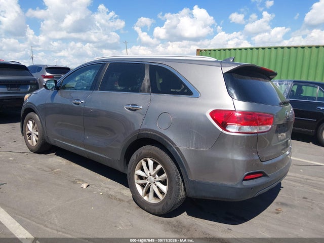2017 KIA SORENTO 2.4L LX 3