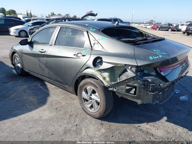 2026 HYUNDAI ELANTRA SE 3