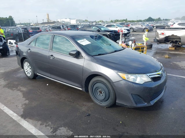 2014 TOYOTA CAMRY LE
