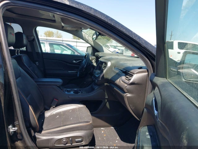 2023 GMC ACADIA AWD AT4 5