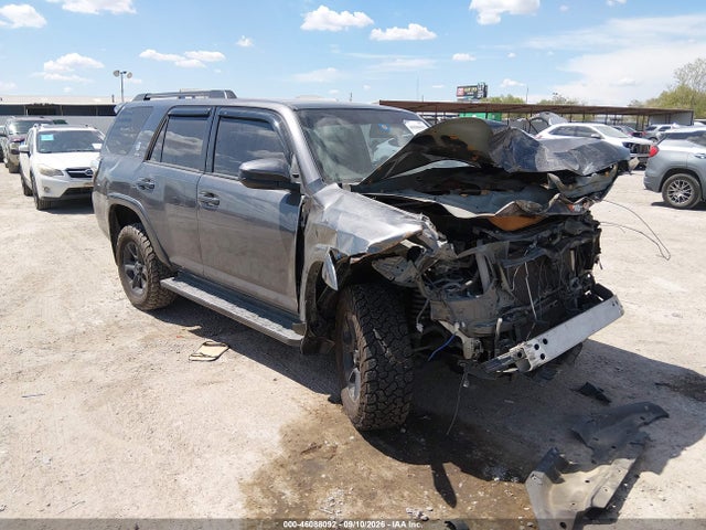 2017 TOYOTA 4RUNNER SR5