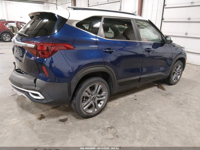 2021 KIA SELTOS S 4