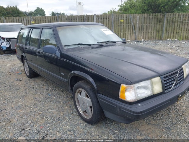 1993 VOLVO 940 
