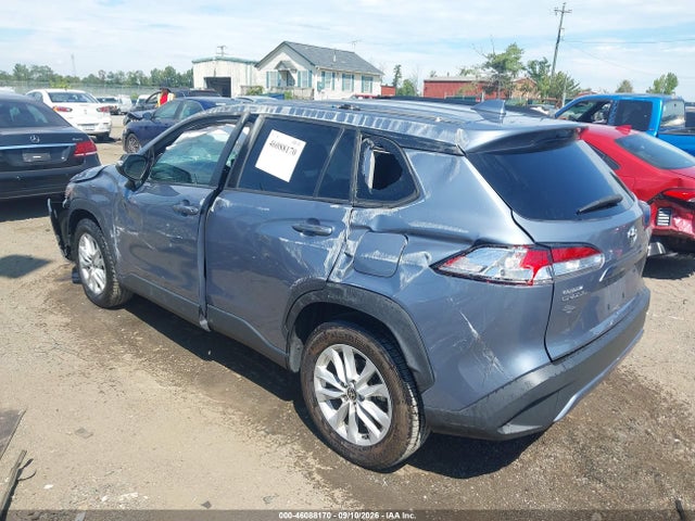 2022 TOYOTA COROLLA CROSS LE 3