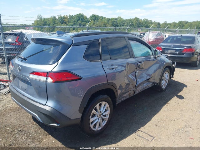 2022 TOYOTA COROLLA CROSS LE 4