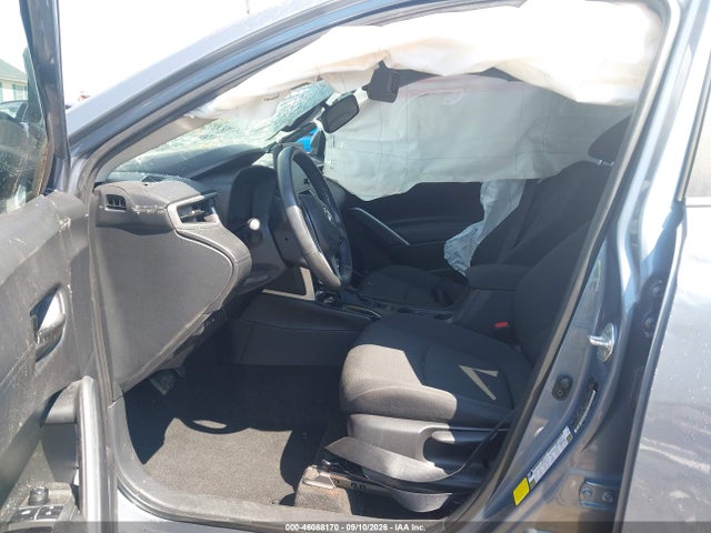 2022 TOYOTA COROLLA CROSS LE 5