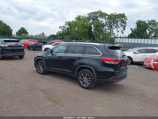 2019 TOYOTA HIGHLANDER XLE 3