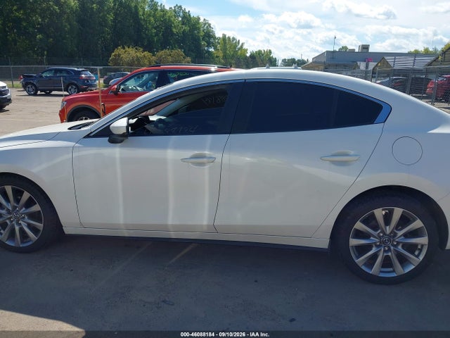 2021 MAZDA MAZDA3 SELECT 15