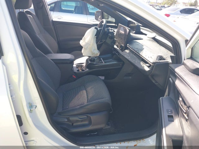 2026 TOYOTA BZ XLE PLUS 5