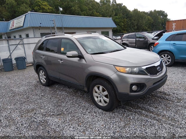2013 KIA SORENTO LX