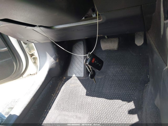 2019 TOYOTA COROLLA XLE 11