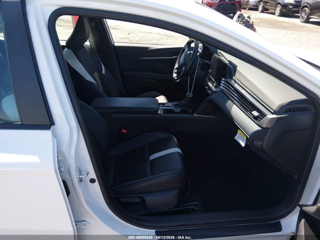 2025 TOYOTA CAMRY SE 5