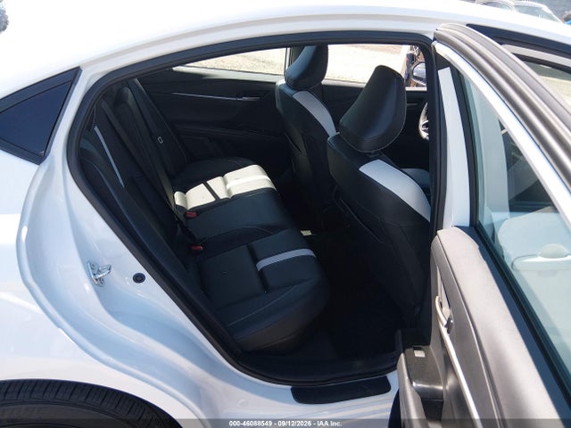 2025 TOYOTA CAMRY SE 8