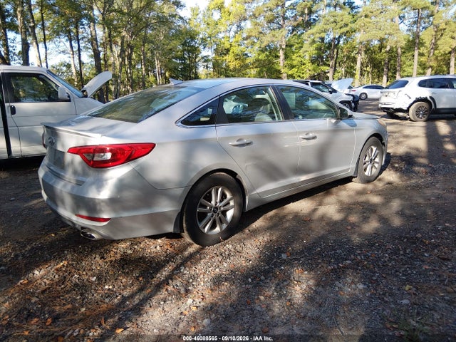 2017 HYUNDAI SONATA SE 4