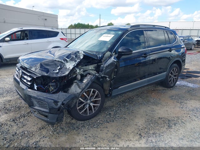 2018 VOLKSWAGEN TIGUAN 2.0T SE/2.0T SEL 2