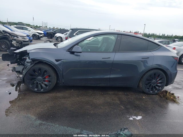 2022 TESLA MODEL Y PERFORMANCE DUAL MOTOR ALL-WHEEL DRIVE 13