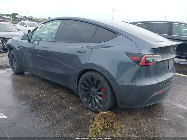 2022 TESLA MODEL Y PERFORMANCE DUAL MOTOR ALL-WHEEL DRIVE 3