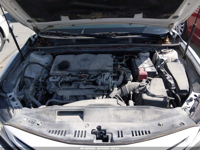 2019 TOYOTA CAMRY SE 10