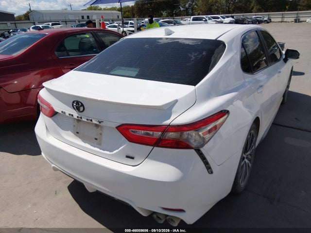 2019 TOYOTA CAMRY SE 4
