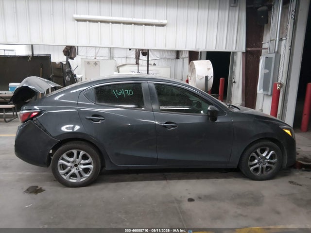 2017 TOYOTA YARIS IA 13