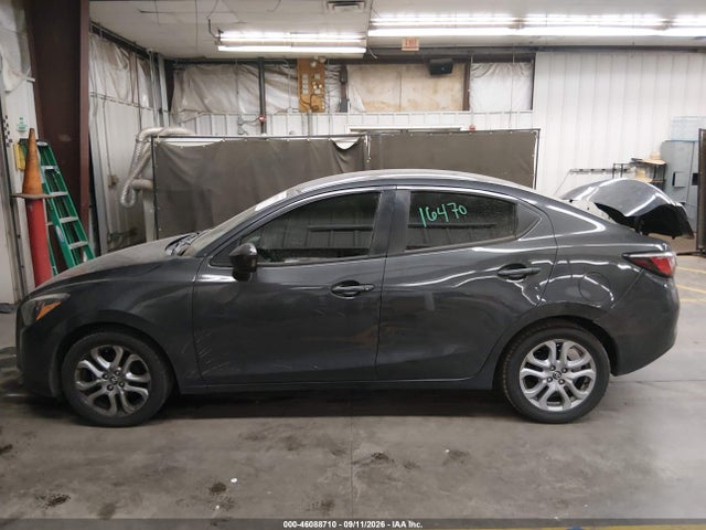 2017 TOYOTA YARIS IA 14
