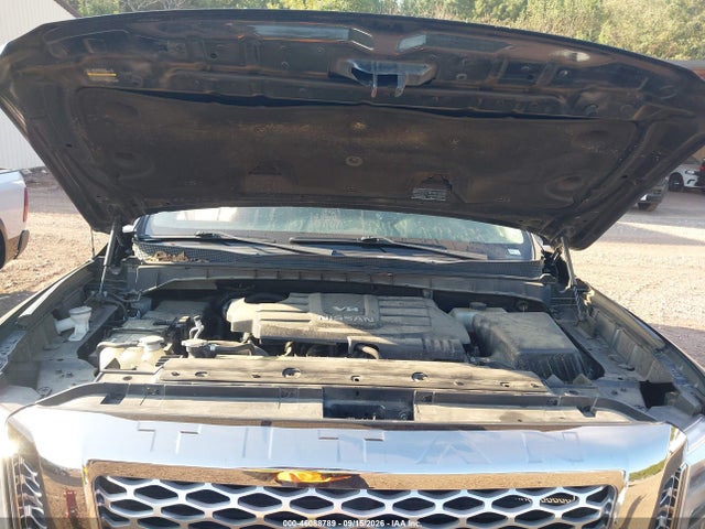 2017 NISSAN TITAN PLATINUM RESERVE 10