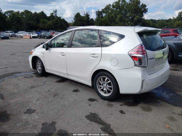2017 TOYOTA PRIUS V FOUR 3