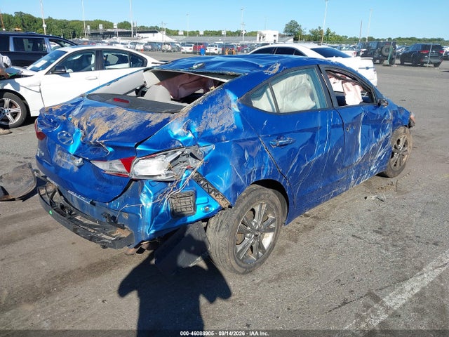 2017 HYUNDAI ELANTRA SE 4