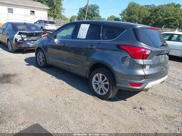 2019 FORD ESCAPE SE 3