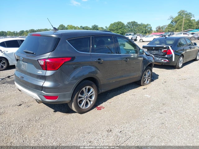 2019 FORD ESCAPE SE 4
