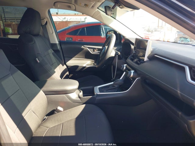 2025 TOYOTA RAV4 XLE 5